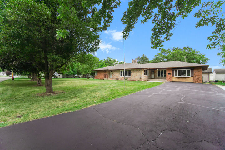 502 8th Street  Mazon IL 60444 photo