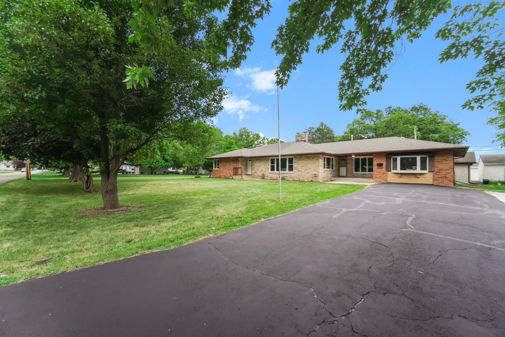 Property Photo:  502 8th Street  IL 60444 
