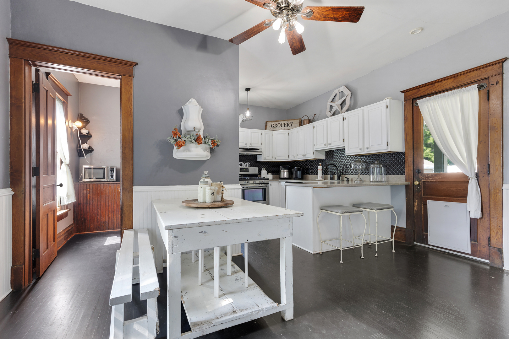 Property Photo: 12016 Main Street IL 60142