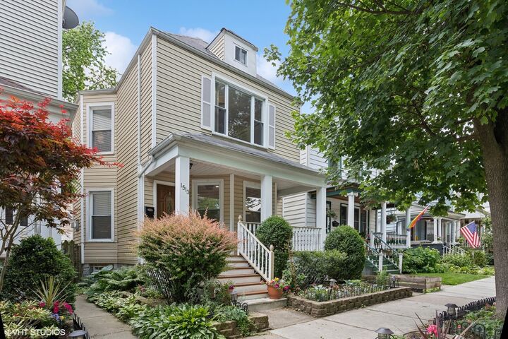 1513 W Highland Avenue  Chicago IL 60660 photo