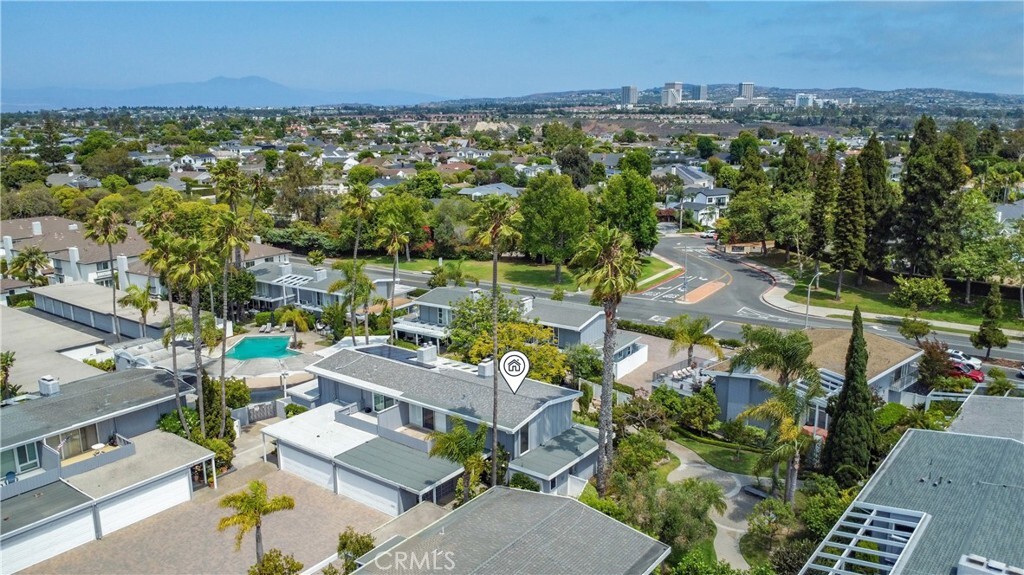 Property Photo:  1008 Buckingham Lane 17  CA 92660 