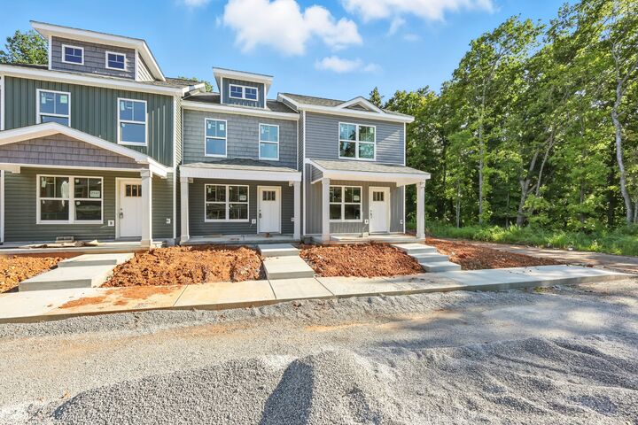 Property Photo: 151 Quarry Point Dr D-151 TN 37043