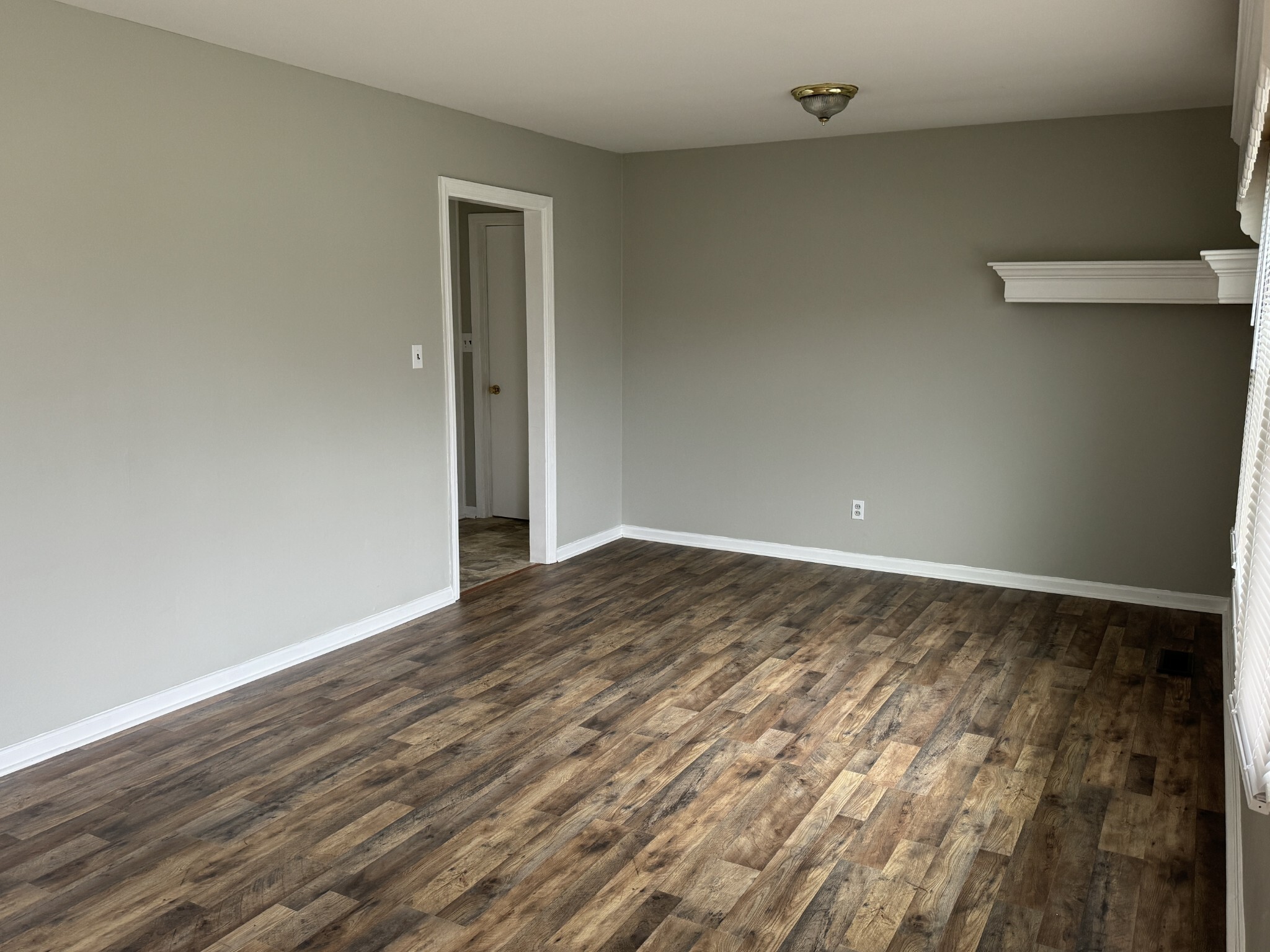 Property Photo: 1018 Lawndale Dr TN 37129