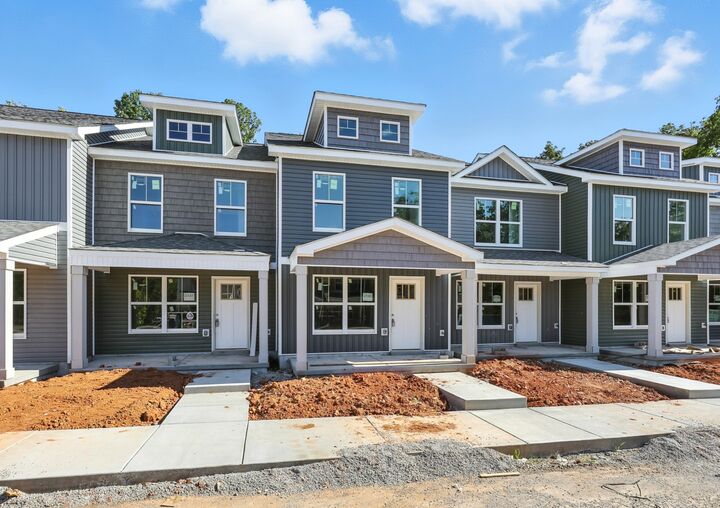 Property Photo: 143 Quarry Point Dr D-143 TN 37043
