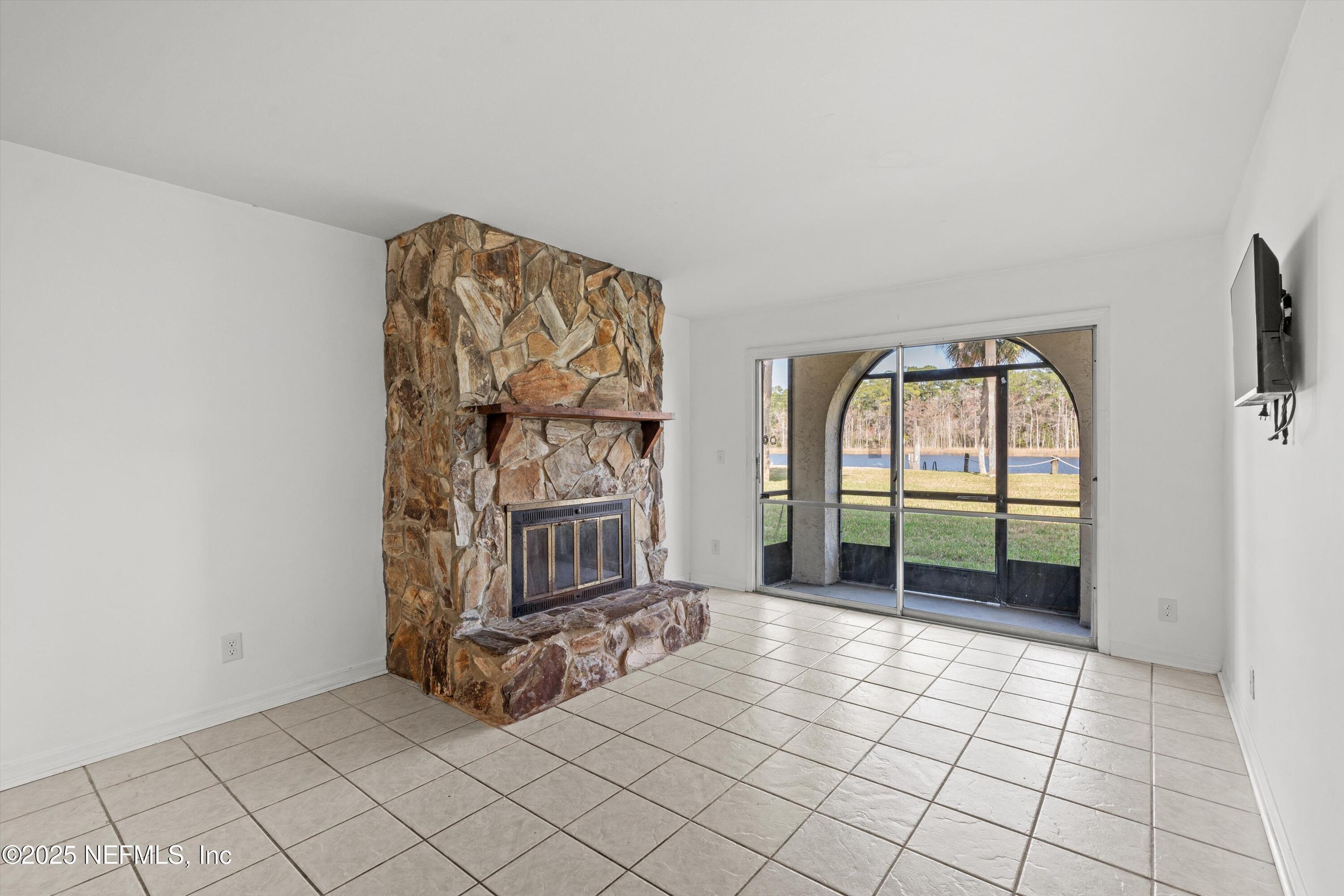 Property Photo:  1530 El Prado Road 2  FL 32216 