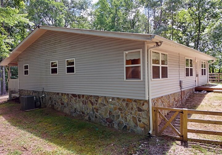 Property Photo:  280 Lucky Lane  GA 30559 