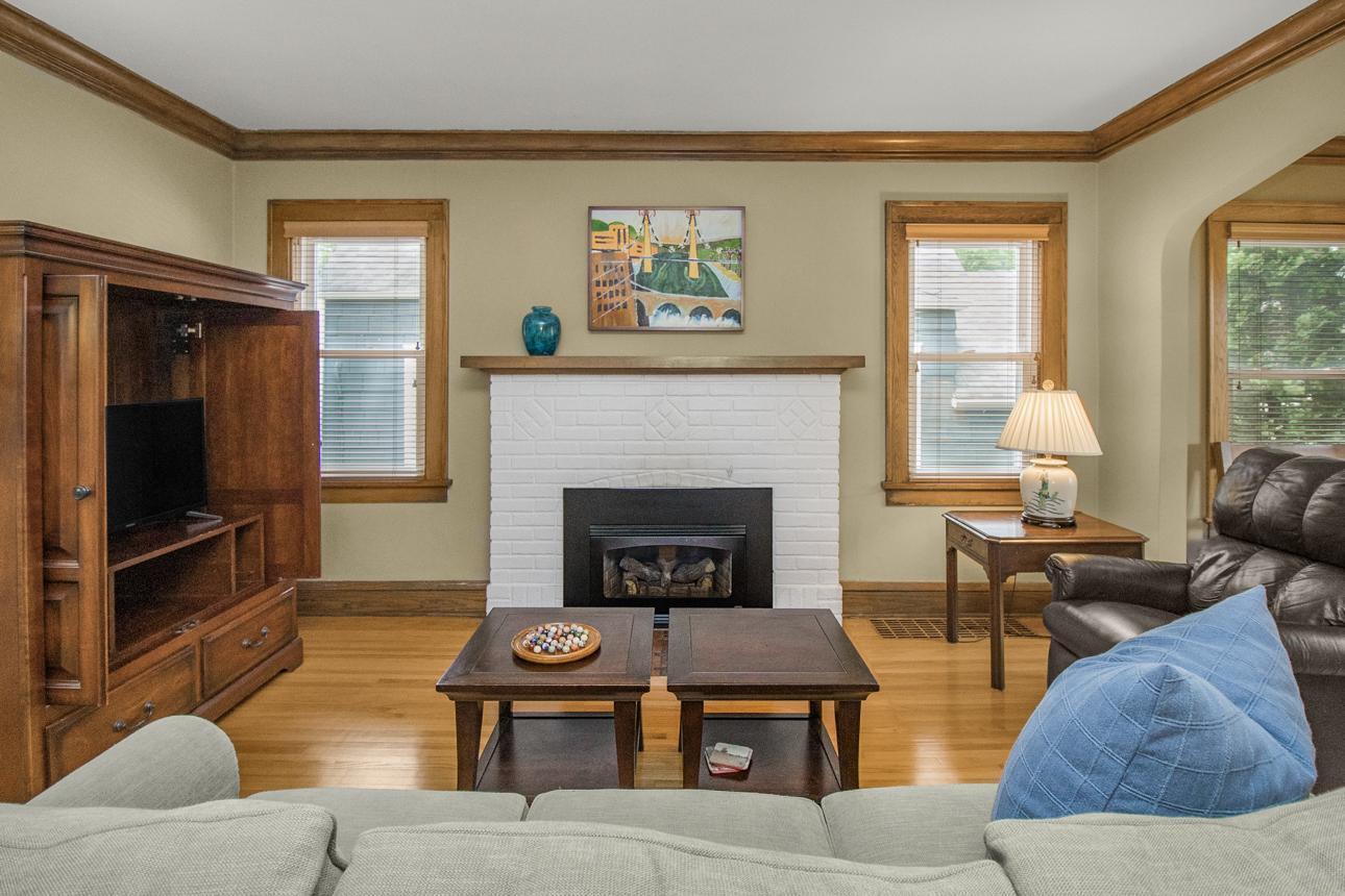 Property Photo: 1868 Juliet Avenue MN 55105