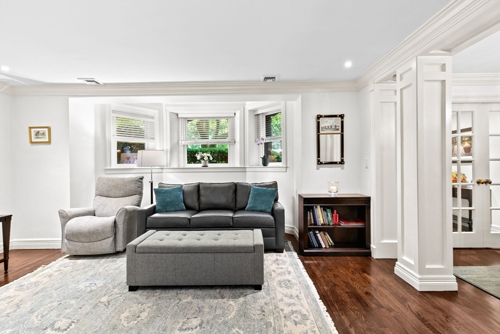 Property Photo: 31-33 Commonwealth Ave 1 MA 02116