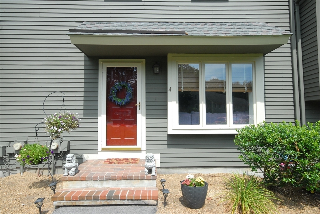 Property Photo:  6 Deer Path 4  MA 01754 
