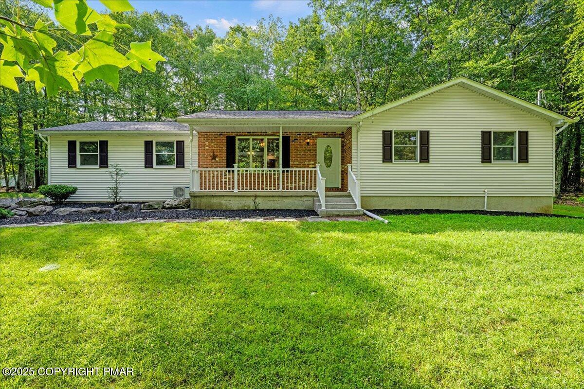 Property Photo:  553 Cranberry Road  PA 18301 