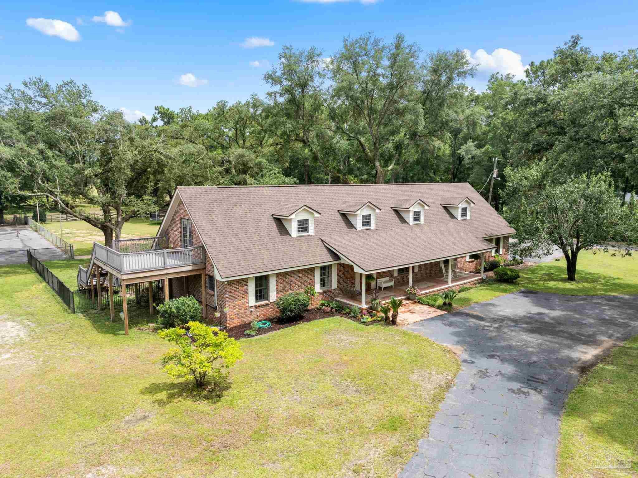 Property Photo: 5750 Windham Rd FL 32570