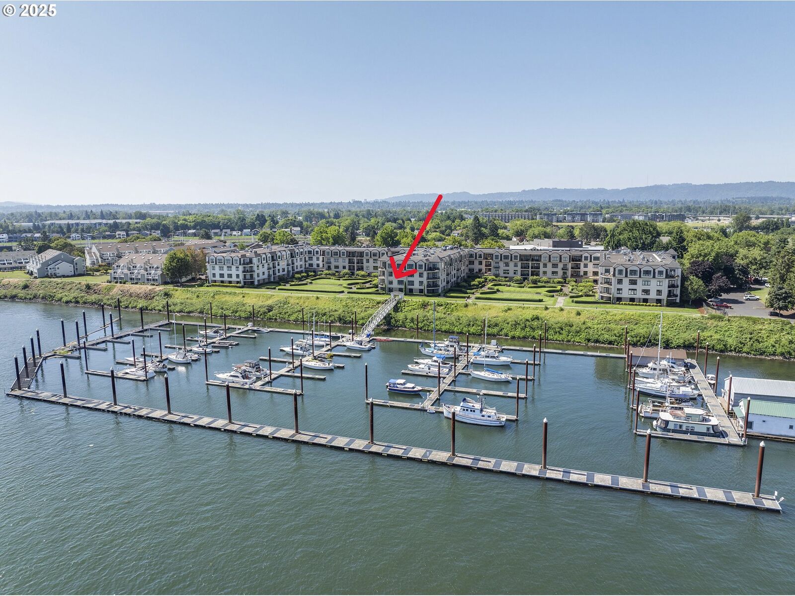 Property Photo:  707 N Hayden Island Dr 215  OR 97217 