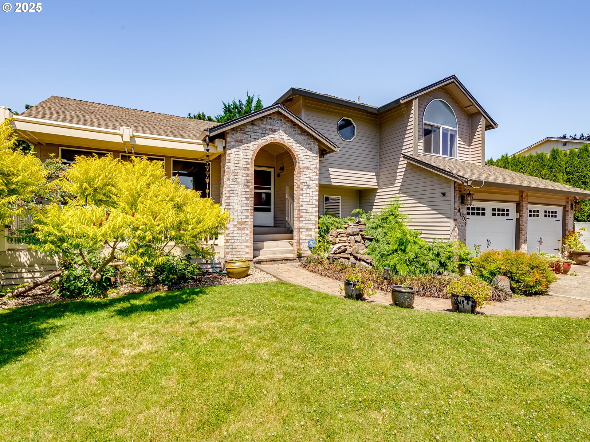 Property Photo: 4008 NW 130th Cir WA 98685