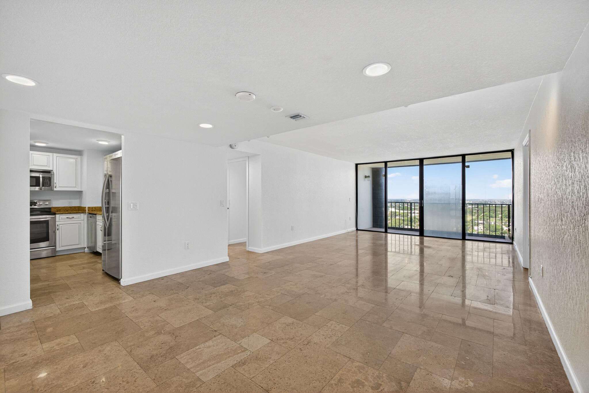 Property Photo: 5600 N Flagler Drive 2703 FL 33407