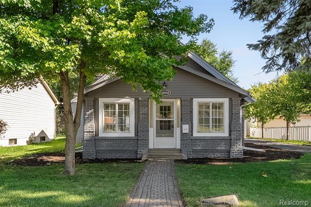 Property Photo:  30808 Sheridan Street  MI 48135 