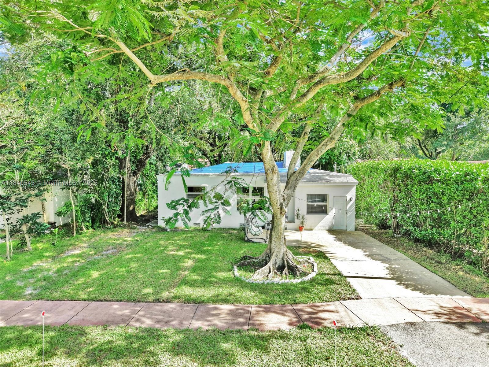 Property Photo: 370 NE 87th St FL 33138