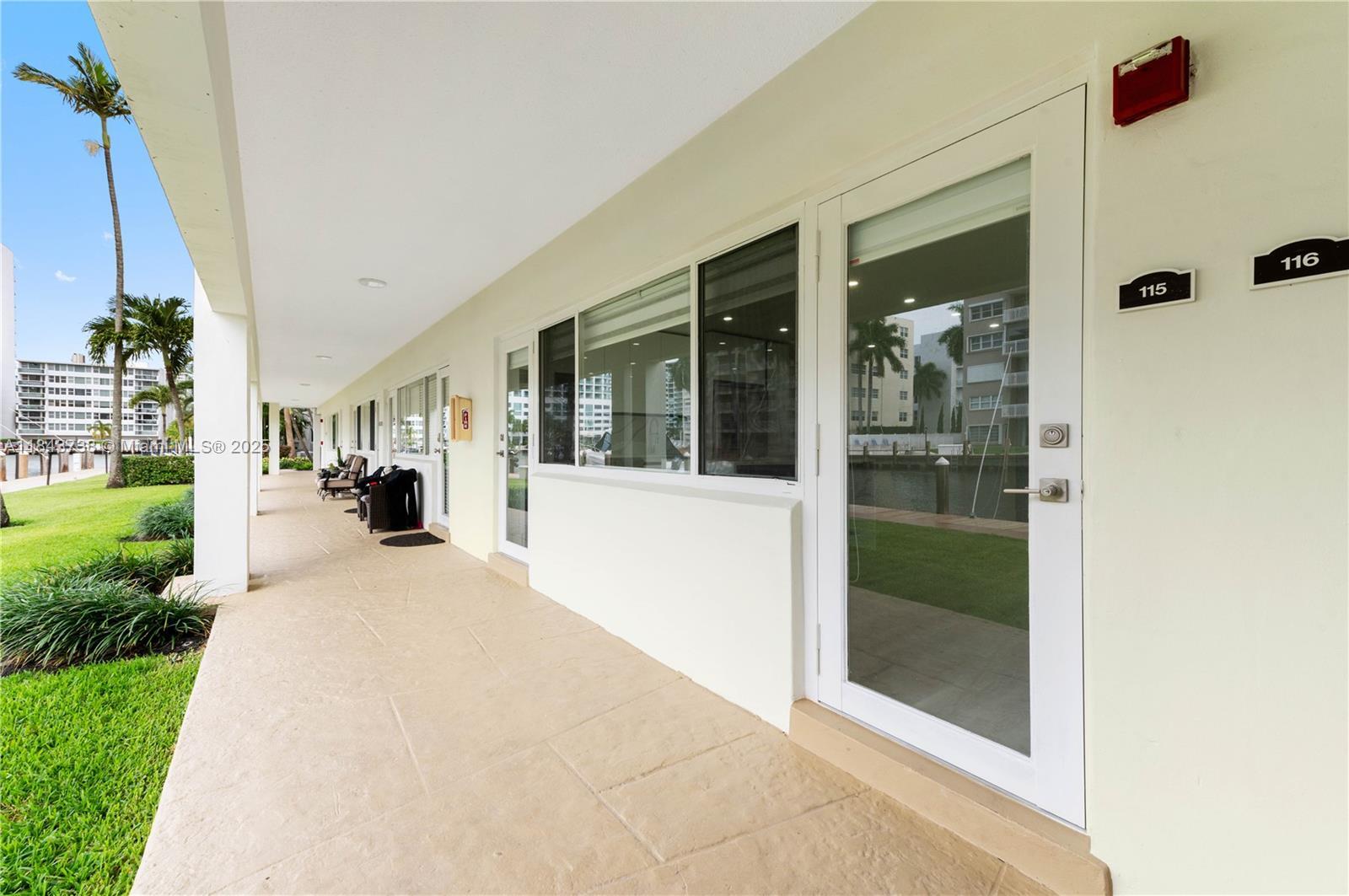 Property Photo: 2881 NE 32nd St 115 FL 33306