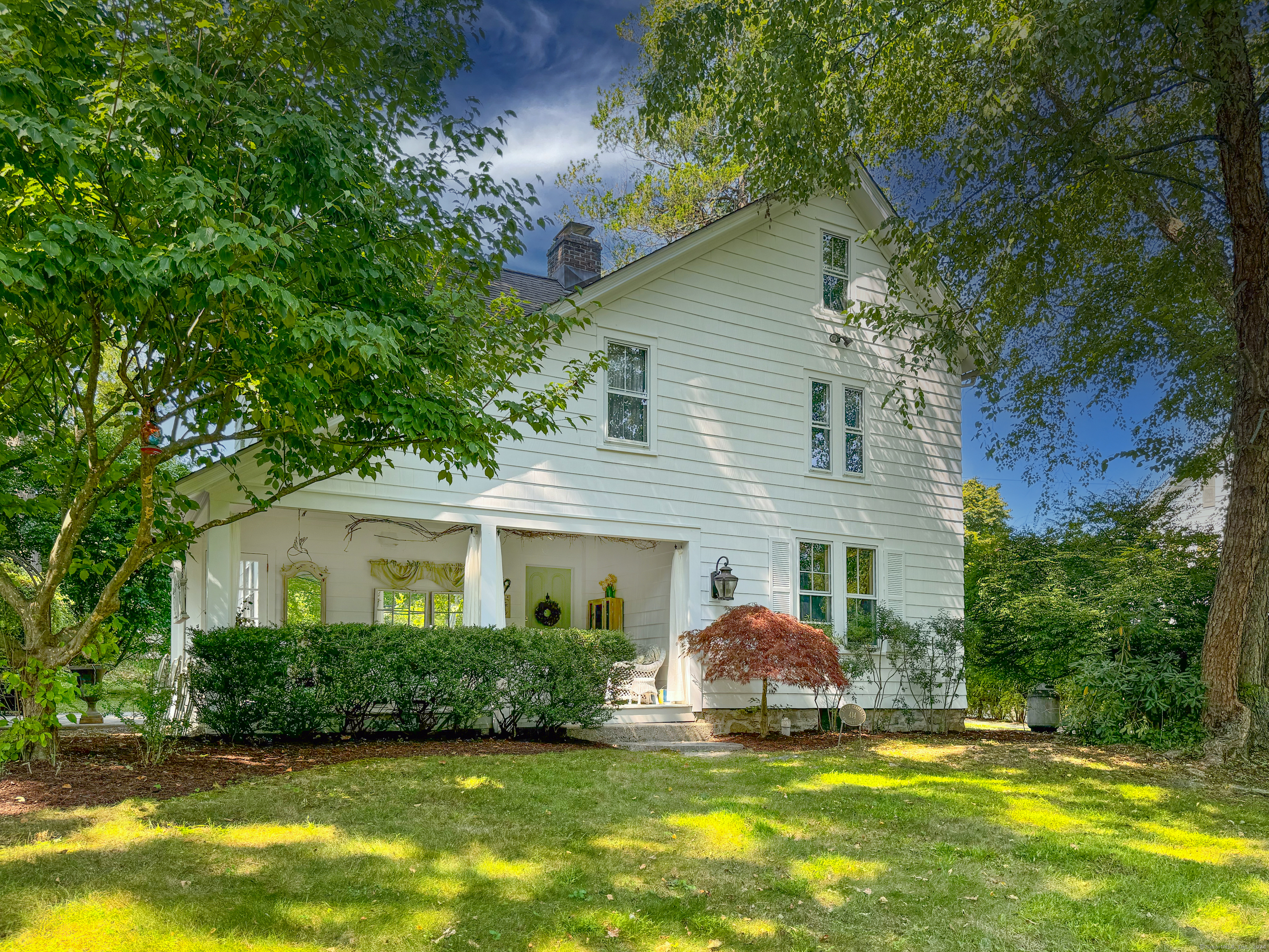 Property Photo: 414 Riverside Avenue CT 06880