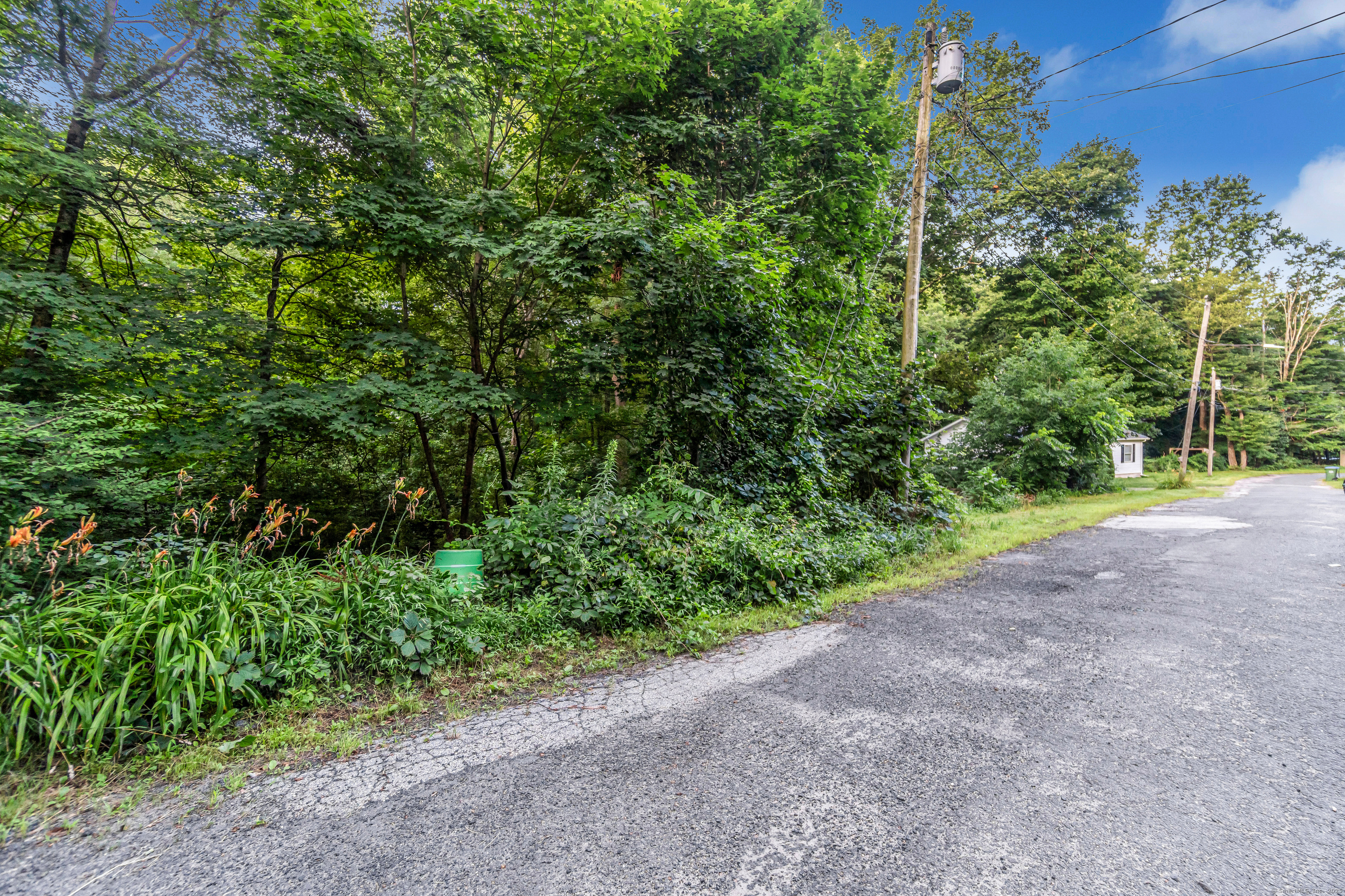 Property Photo: 10 Railroad Avenue CT 06424