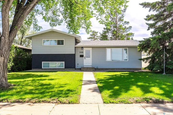 Property Photo: 2608 14th Street E SK S7H 0B3