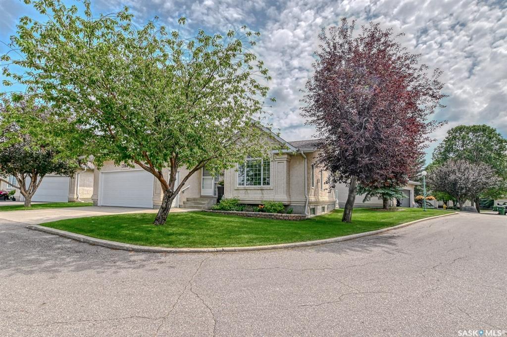 3168 Renfrew Crescent E  Regina SK S4V 2W5 photo