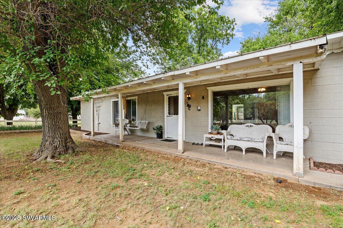 Property Photo: 376 E Quarterhorse Lane AZ 86322
