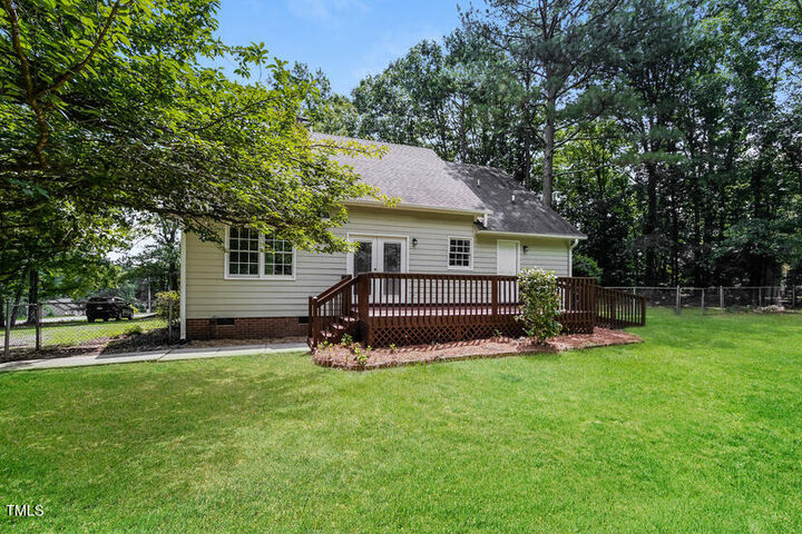 Property Photo:  171 Creekstone Drive  NC 27504 