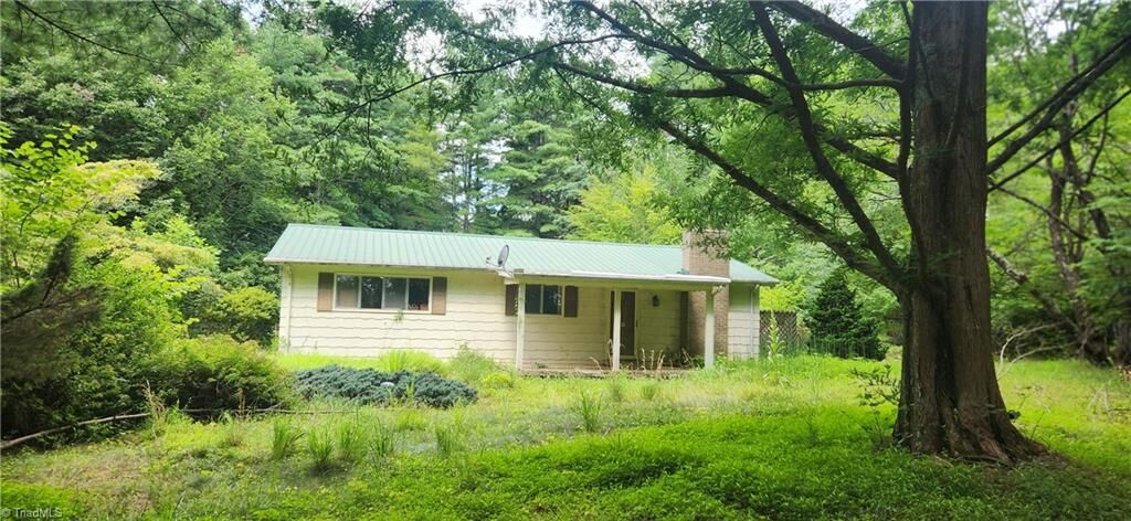 Property Photo:  1902 Shoe Road  NC 28651 