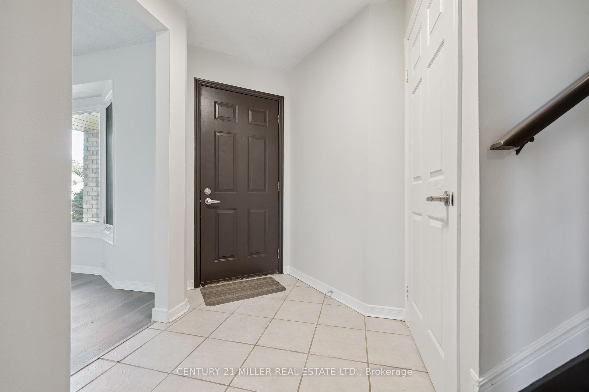 Photo de la propriété:  3504 Ketelbey Court  ON L7M 3B4 