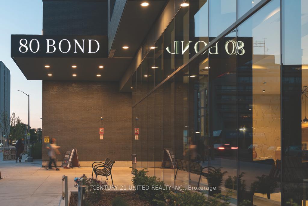 Property Photo: 80 Bond Street E 1312 ON L1G 0E6