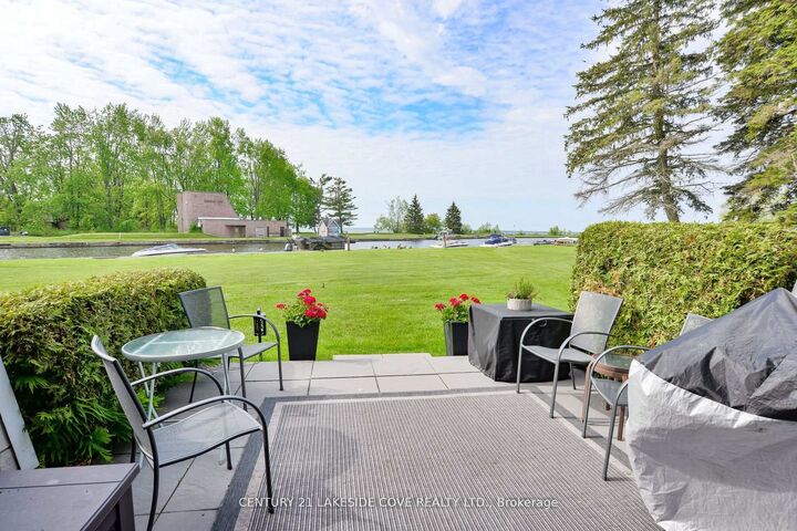 Property Photo: 1 Paradise Boulevard Unit 14 ON L0K 1B0