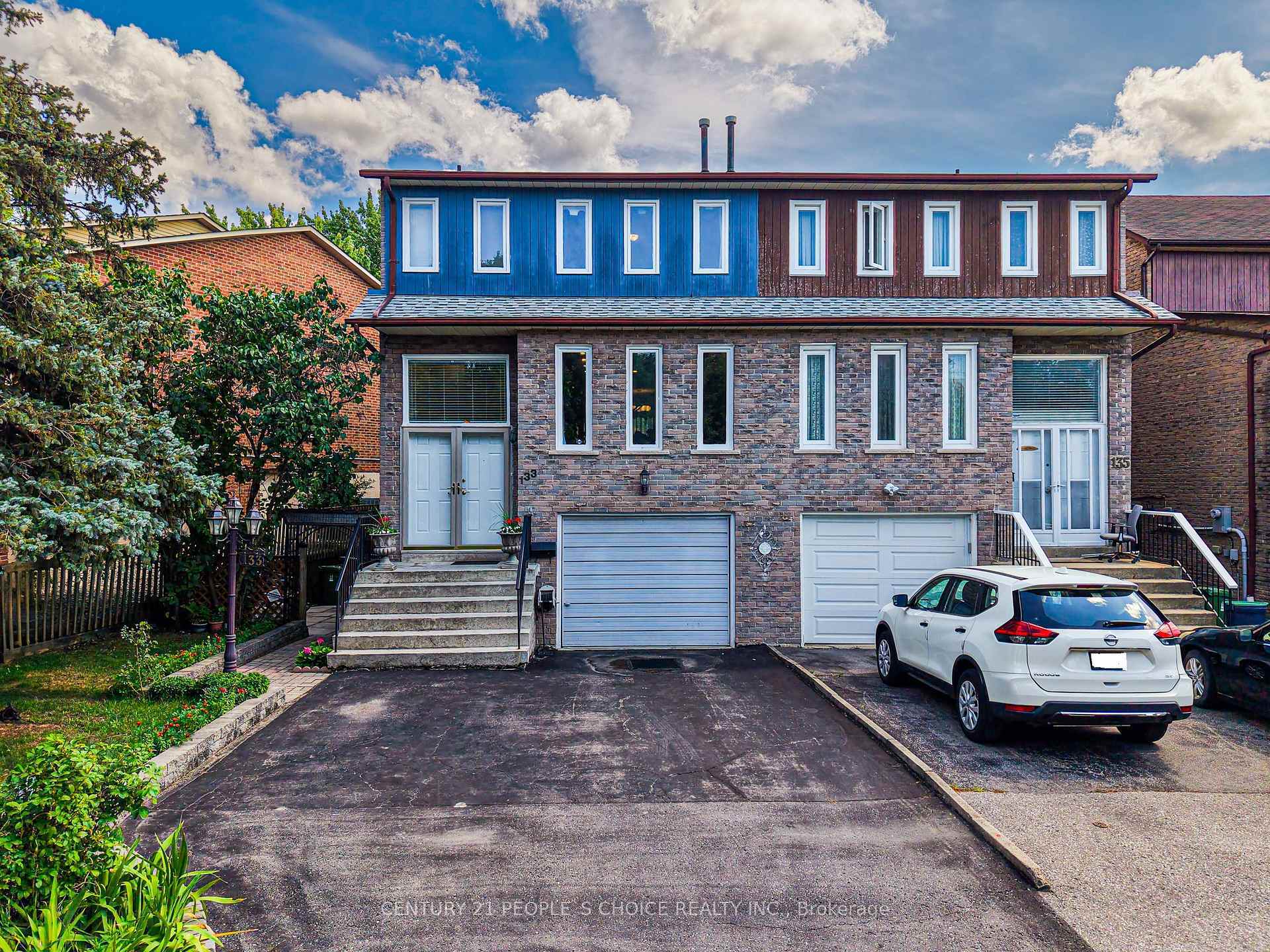 Photo de la propriété: 133 Robert Hicks Drive ON M2R 3R2