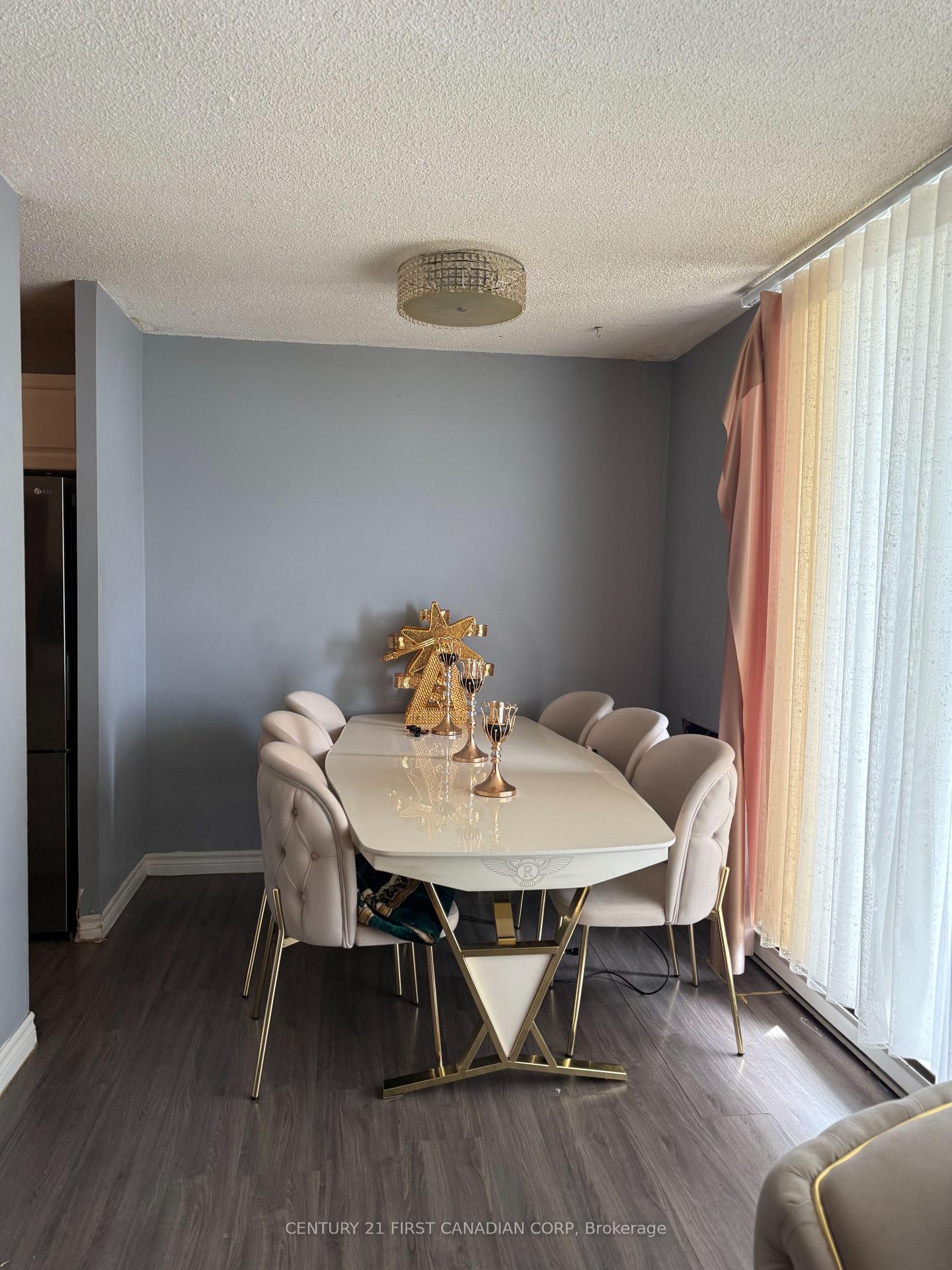 Property Photo: 1103 Jalna Boulevard 1002 ON N6E 2W8