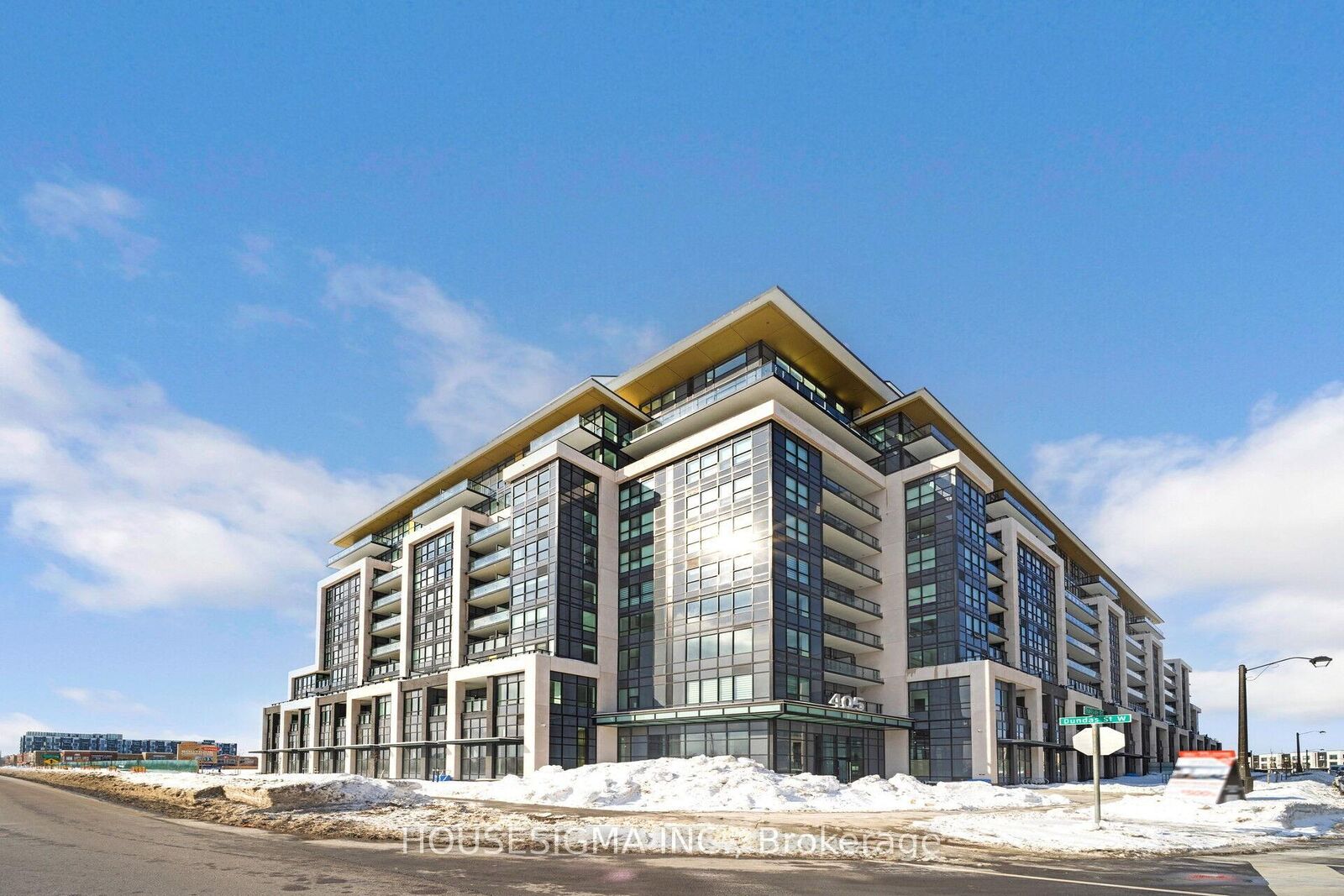 Property Photo:  405 Dundas Street W 526  ON L6M 5P4 