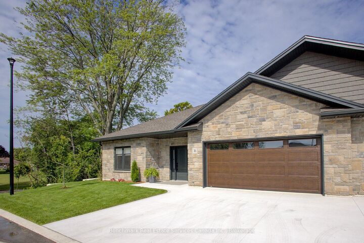 Property Photo:  1182 Queen Street 26  ON N2Z 1G4 