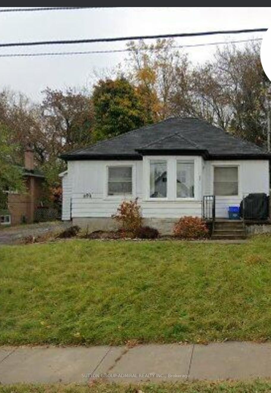 Property Photo:  809 Portsmouth Avenue  ON K7M 1W6 