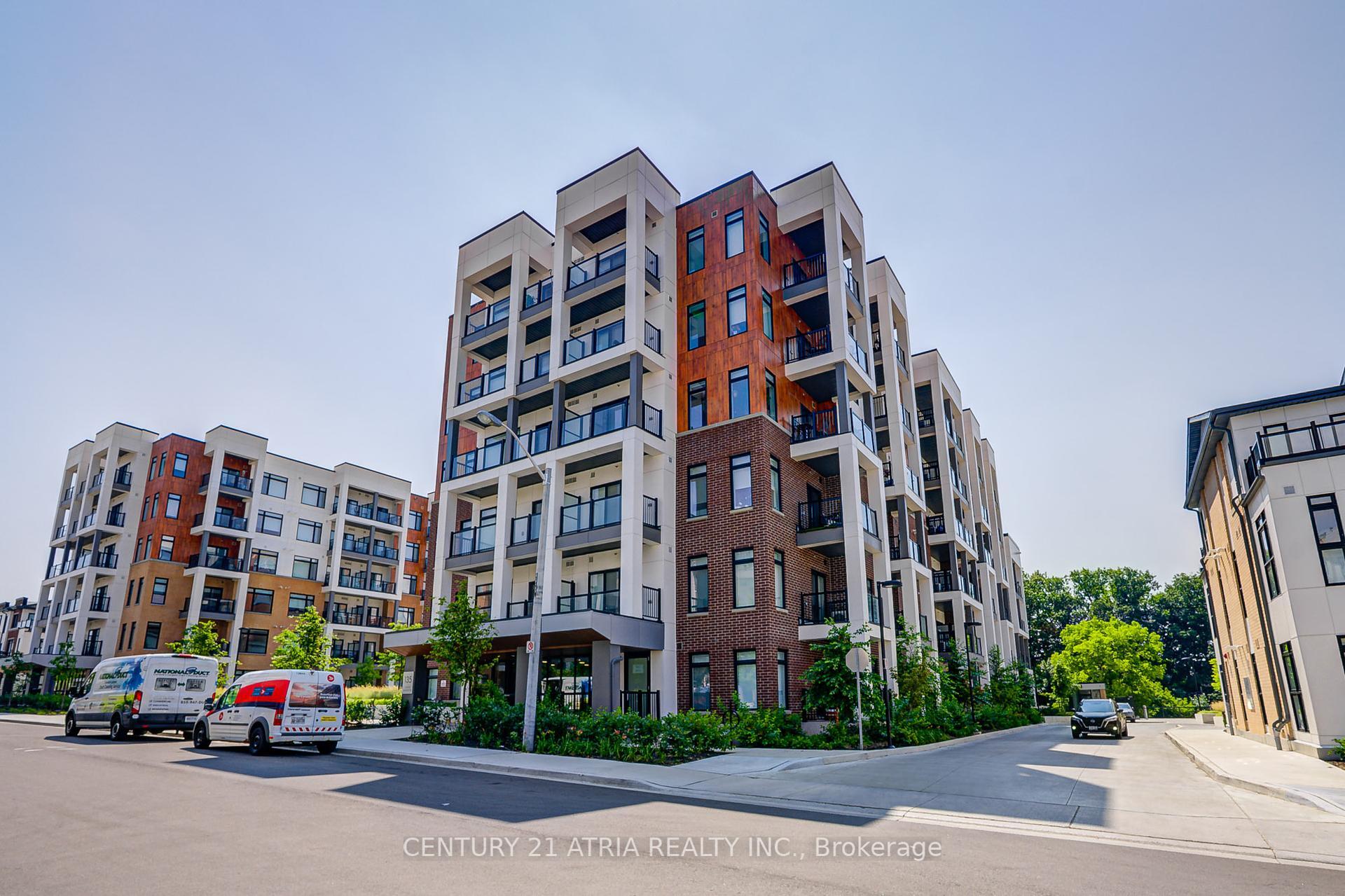 Property Photo:  135 Canon Jackson Drive 302  ON M6M 0C3 