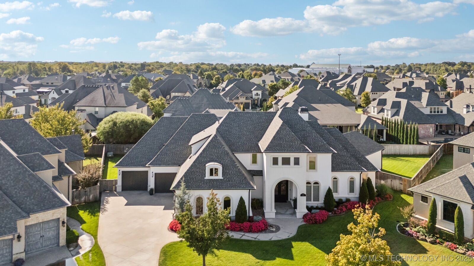 Property Photo:  5817 W Vicksburg Street  OK 74011 