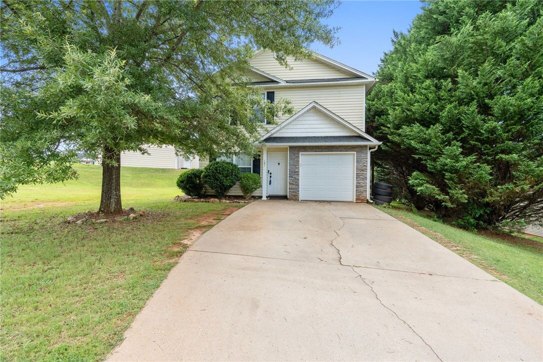 Property Photo:  101 Beverly Drive  SC 29640 