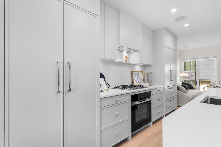 Property Photo: 557 W 26th Avenue BC V5Z 2E4