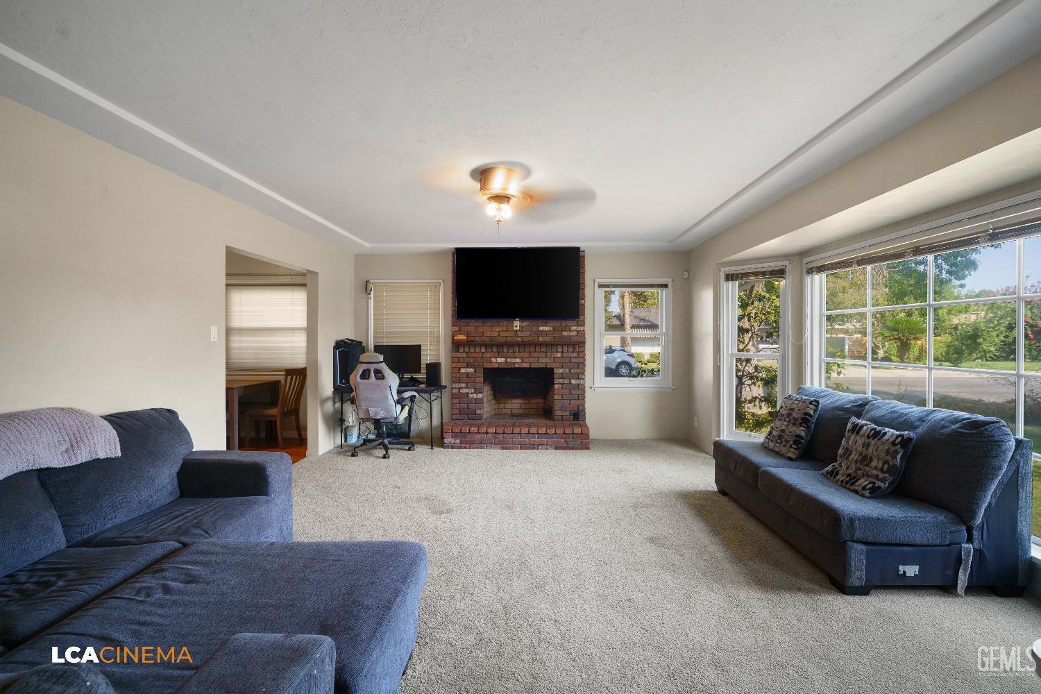 Property Photo: 2731 3rd Street CA 93304