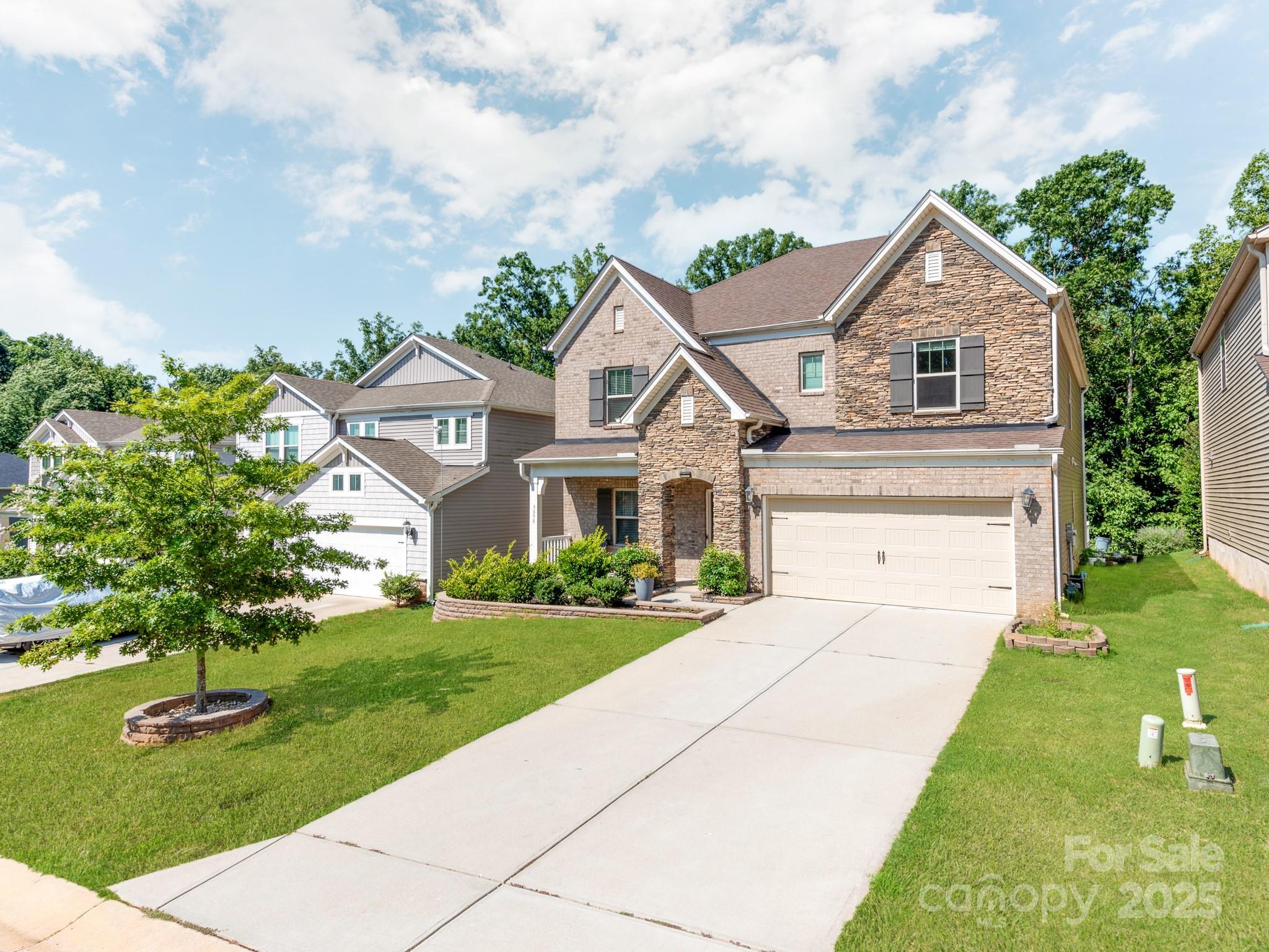 Property Photo: 5098 Burnwald Court SC 29715