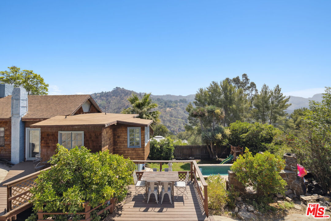 Property Photo: 19784 Vision Trl CA 90290
