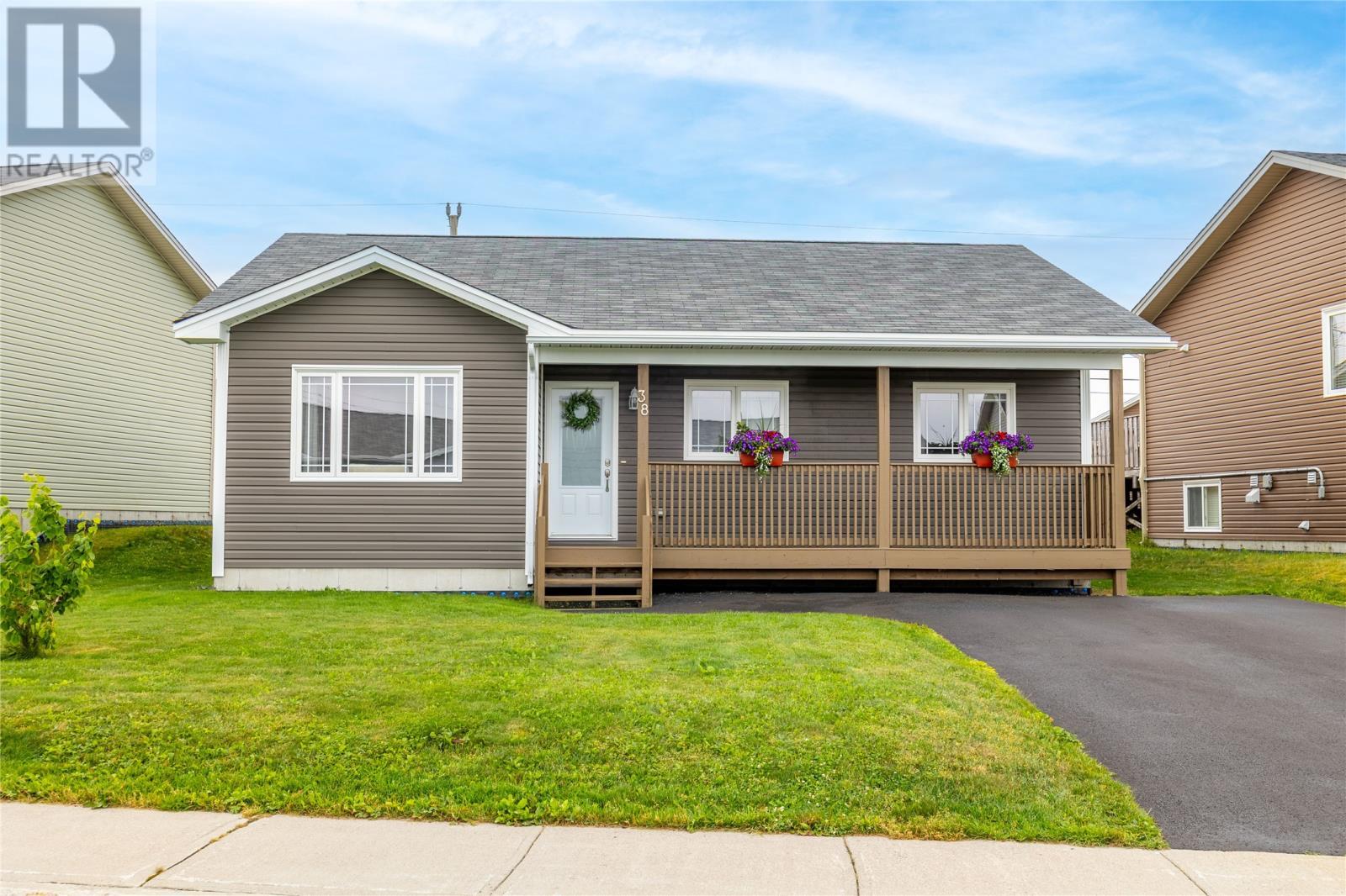 Photo de la propriété: 38 Finlaystone Drive NL A1N 0E3
