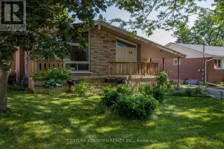 Property Photo:  29 Kawartha Drive  ON K9V 1A6 