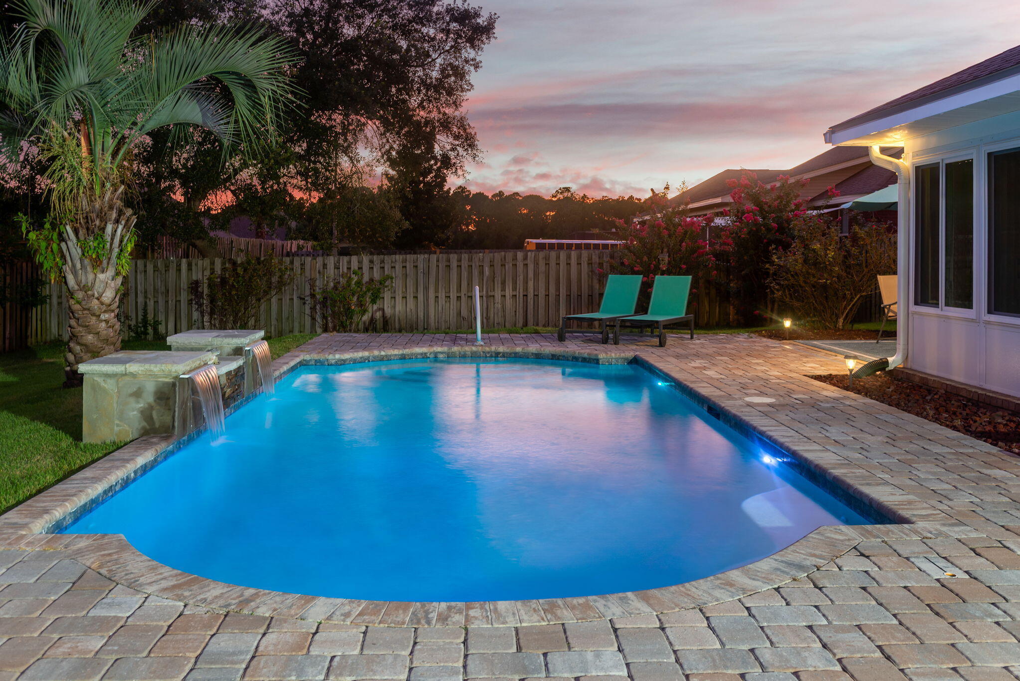 Property Photo:  1530 Woodlawn Way  FL 32563 