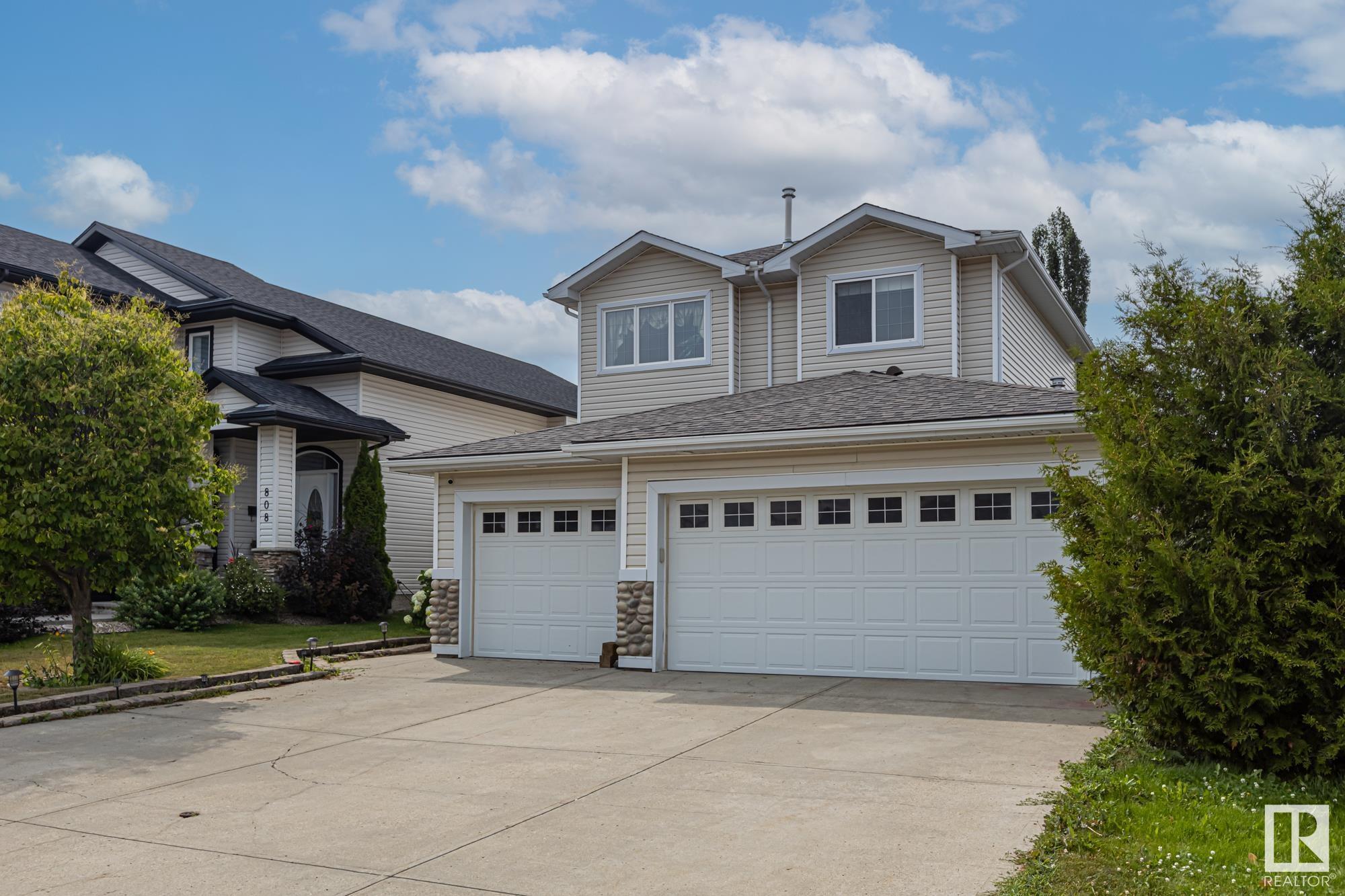 Property Photo:  810 Grandin Drive  AB T8R 1T9 