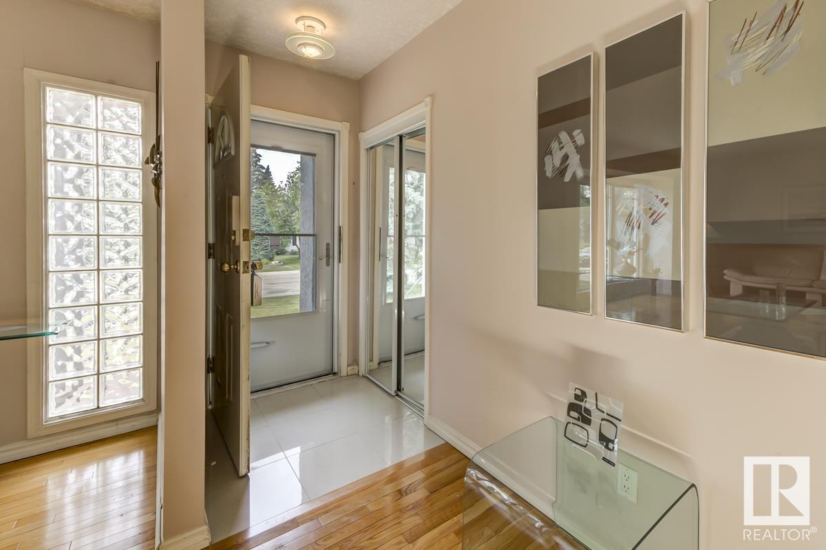 Property Photo:  9437 144 Street NW  AB T5R 0R8 