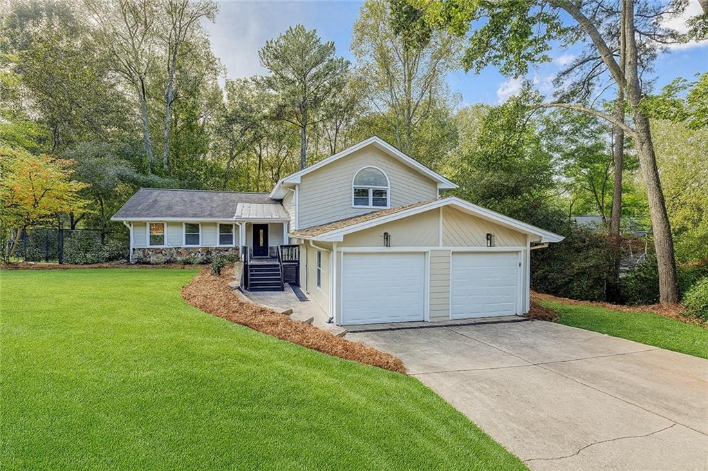 Property Photo: 1185 Lake Colony Drive GA 30068