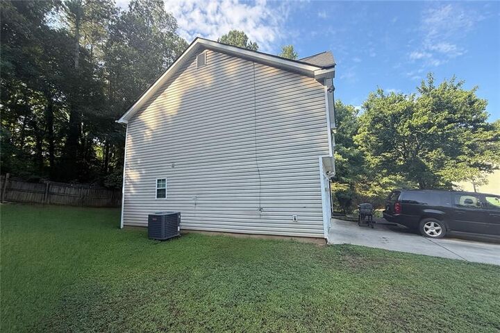 Property Photo: 2880 Two Lakes Circle Circle GA 30349